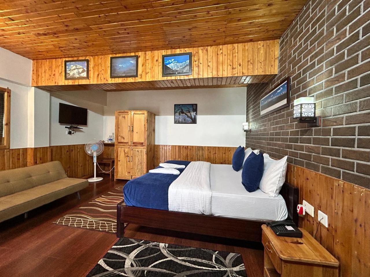 Kasar Himalaya Holiday Resort, Binsar Rd Almora Ngoại thất bức ảnh