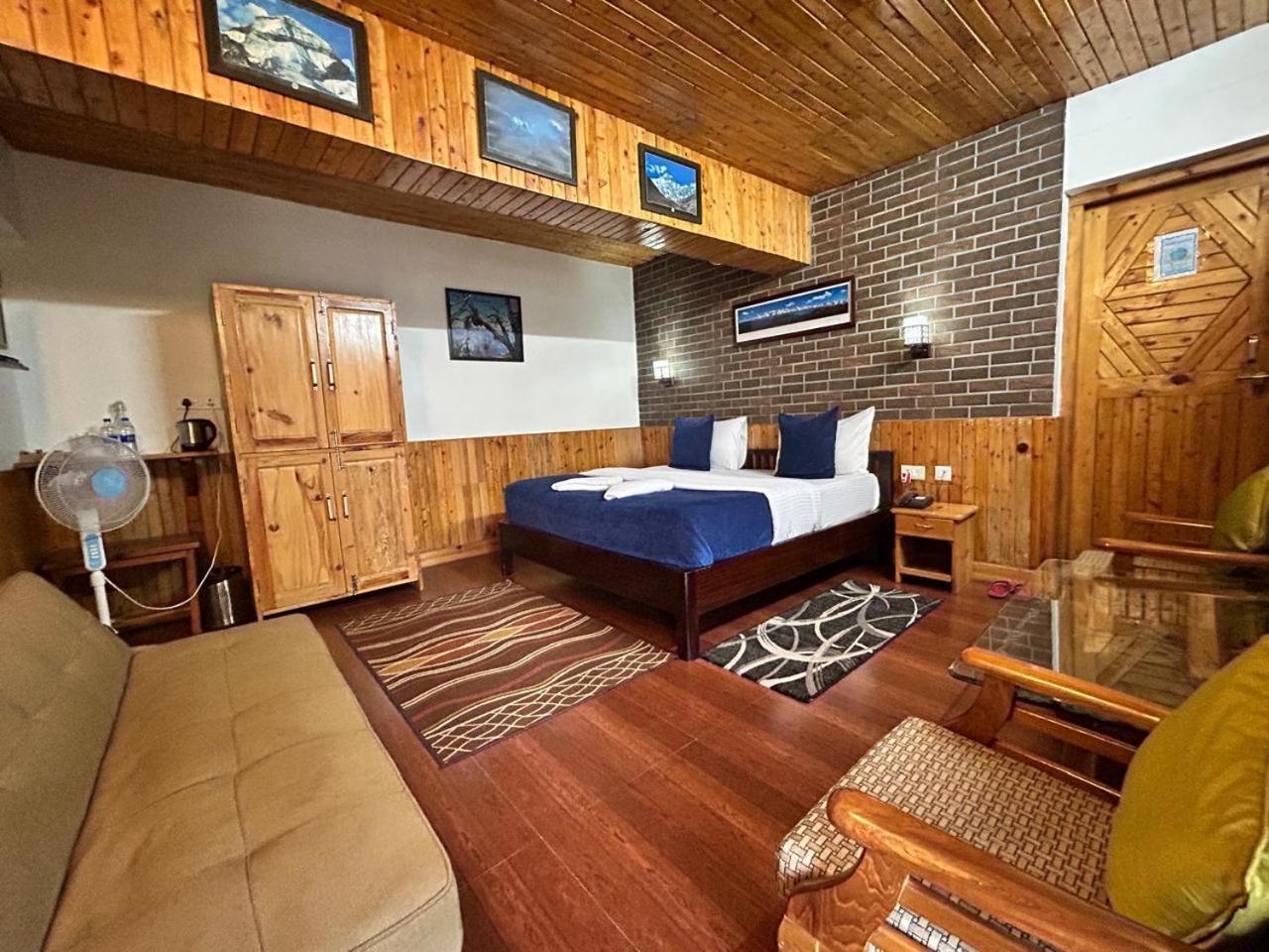 Kasar Himalaya Holiday Resort, Binsar Rd Almora Ngoại thất bức ảnh