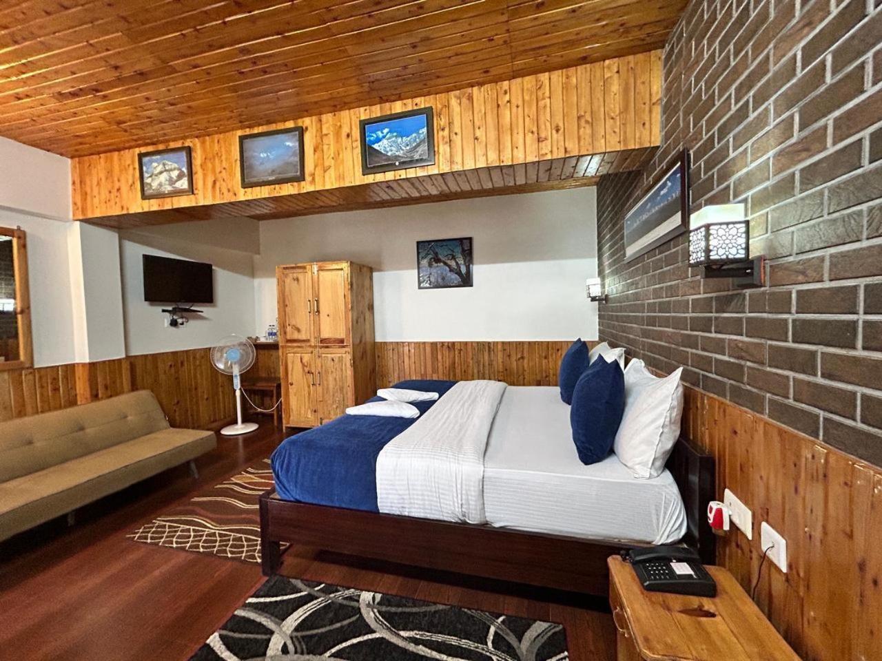 Kasar Himalaya Holiday Resort, Binsar Rd Almora Ngoại thất bức ảnh