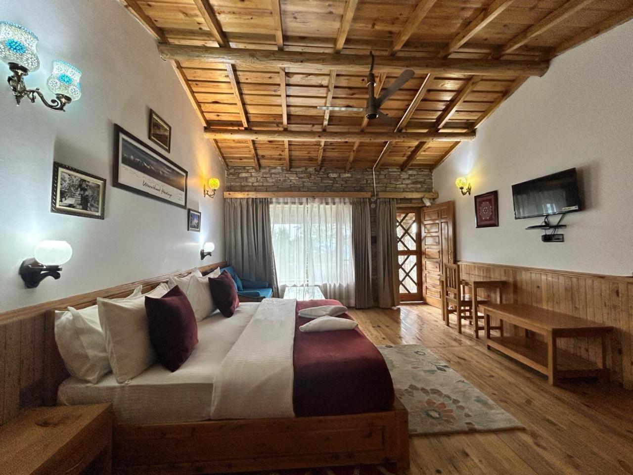 Kasar Himalaya Holiday Resort, Binsar Rd Almora Ngoại thất bức ảnh