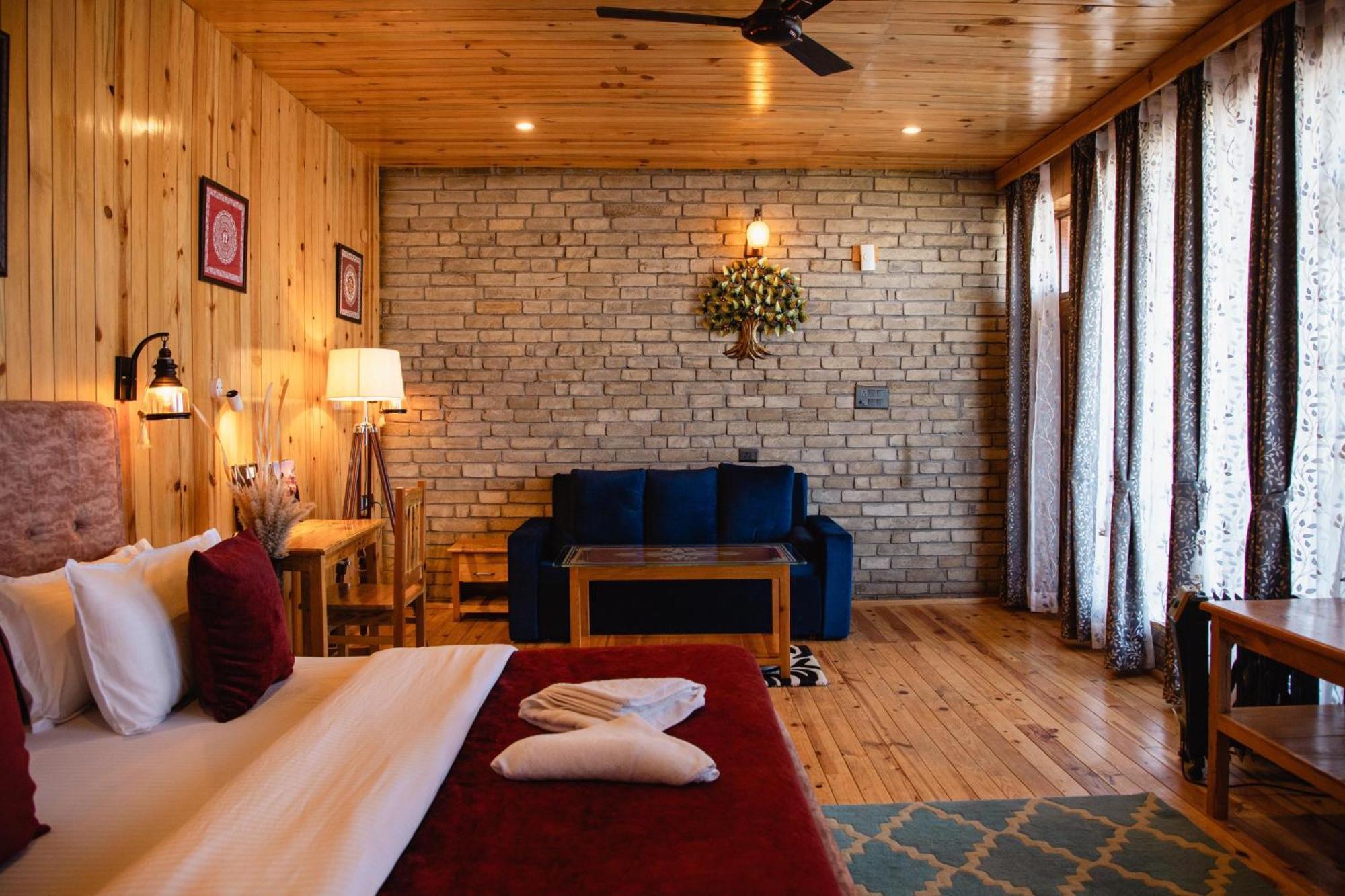 Kasar Himalaya Holiday Resort, Binsar Rd Almora Ngoại thất bức ảnh