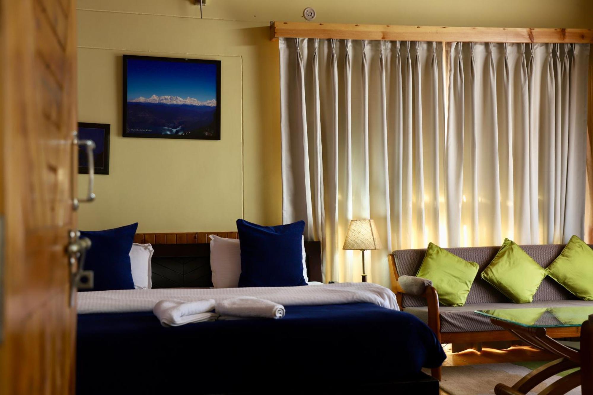 Kasar Himalaya Holiday Resort, Binsar Rd Almora Ngoại thất bức ảnh